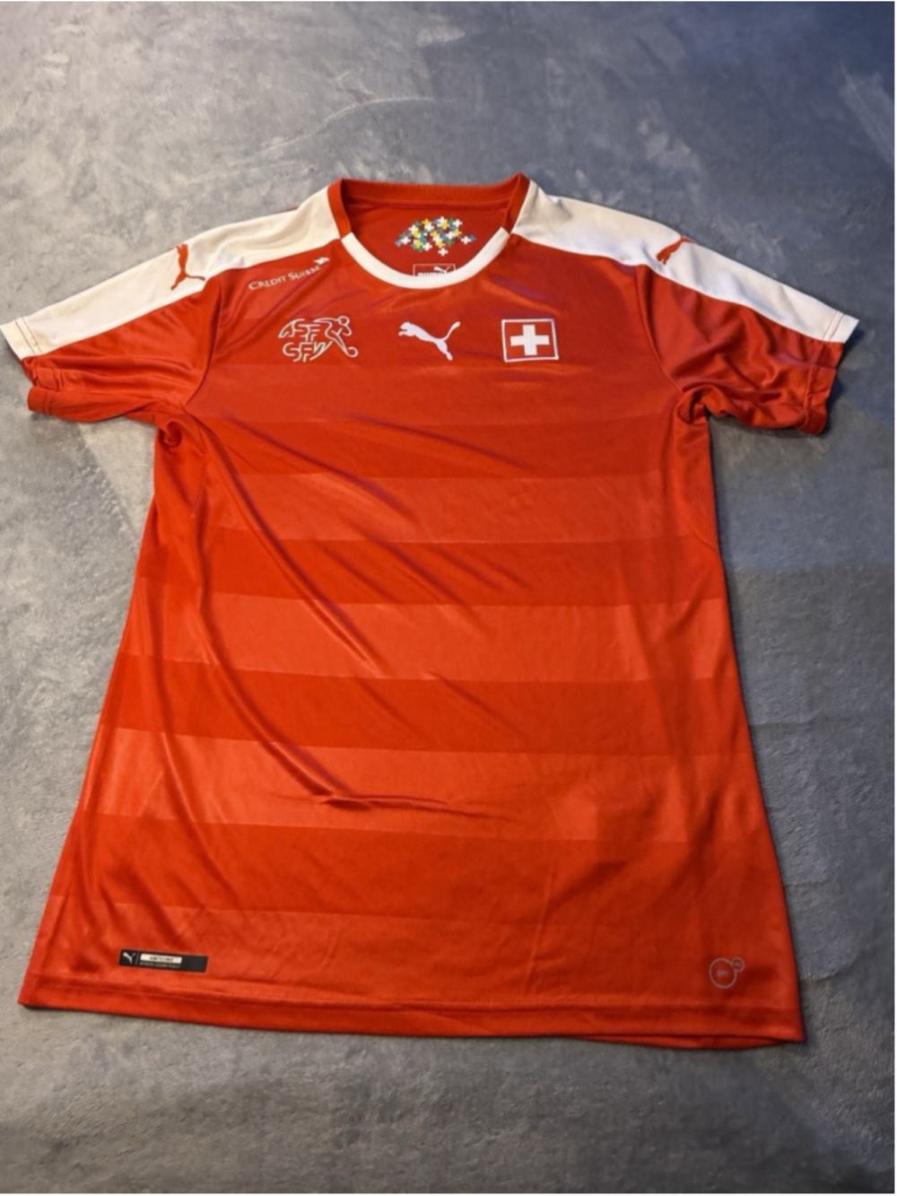 Switzerland Home Football Shirt 2016 - 2018 Jersey Puma Size S